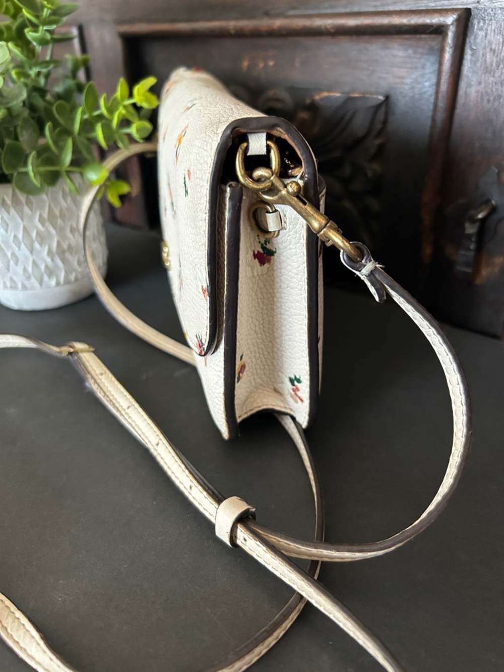 Coach Cream Floral Pebbled Leather Crossbody Bag with Gold-Tone 'C' - Picture 5 of 17